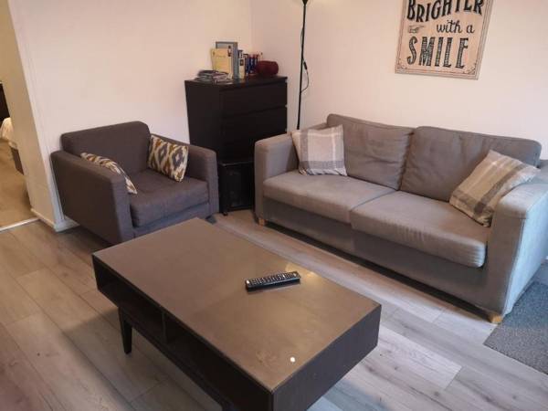 Glasgow Hampden Garden Flat