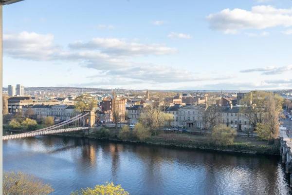 Luxury Riverview City Centre Apartment