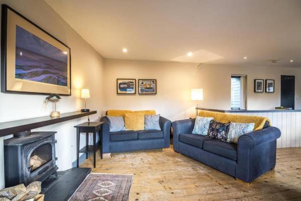 Rock Cottage - 3 Bedroom Holiday Home - Fishguard