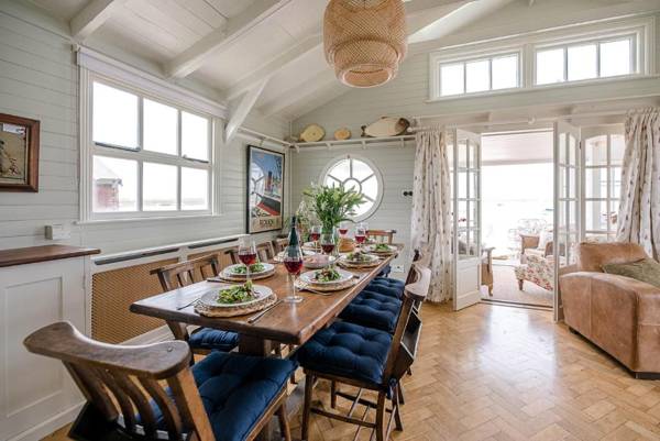 The Boathouse Felixstowe Ferry Air Manage Suffolk