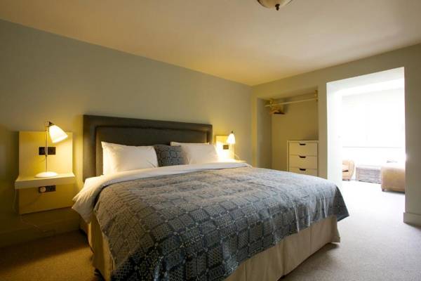 The Plume of Feathers