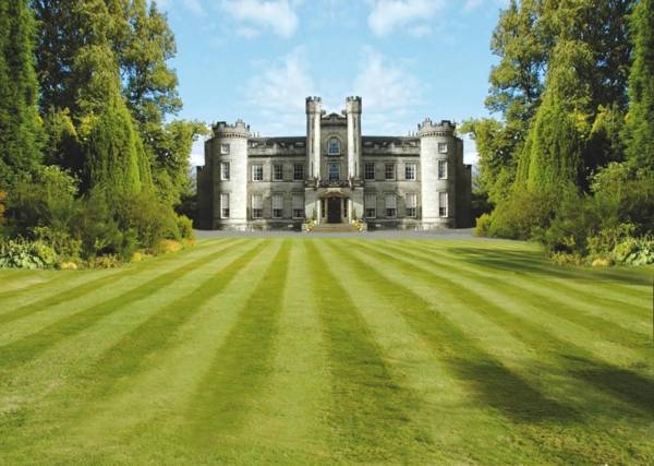 Airth Castle Hotel