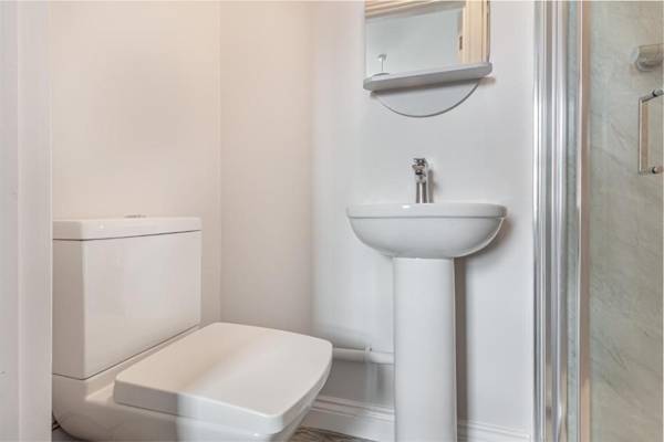 The Bull Inn- 3 Double Rooms with En-Suite and Air Conditioning