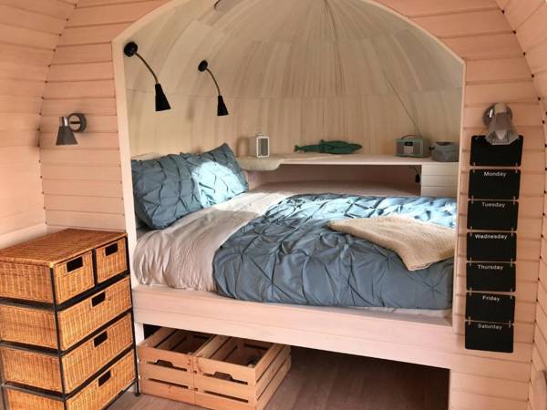 Prosecco Cabin