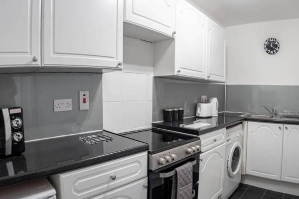 ☆Modern Flat Close to University and City Centre☆