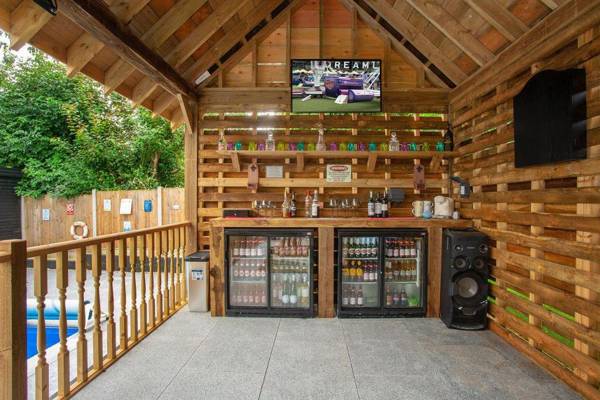 the barn swimming pool and hot tub stay