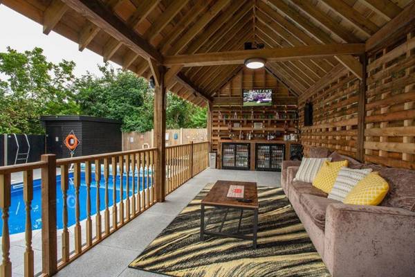 the barn swimming pool and hot tub stay