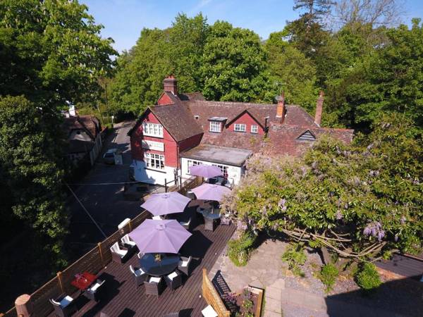 Red Lion Pub Restaurant & Hotel Rooms
