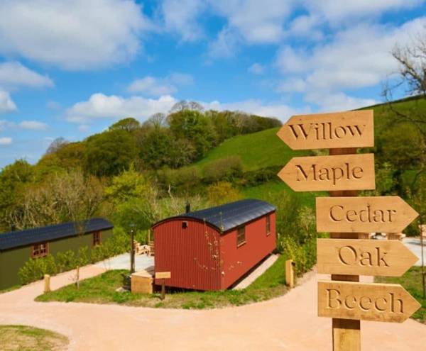 Maple Shepherds Hut