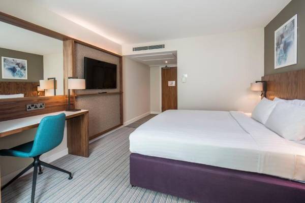 Workspace - Courtyard by Marriott London Gatwick Airport