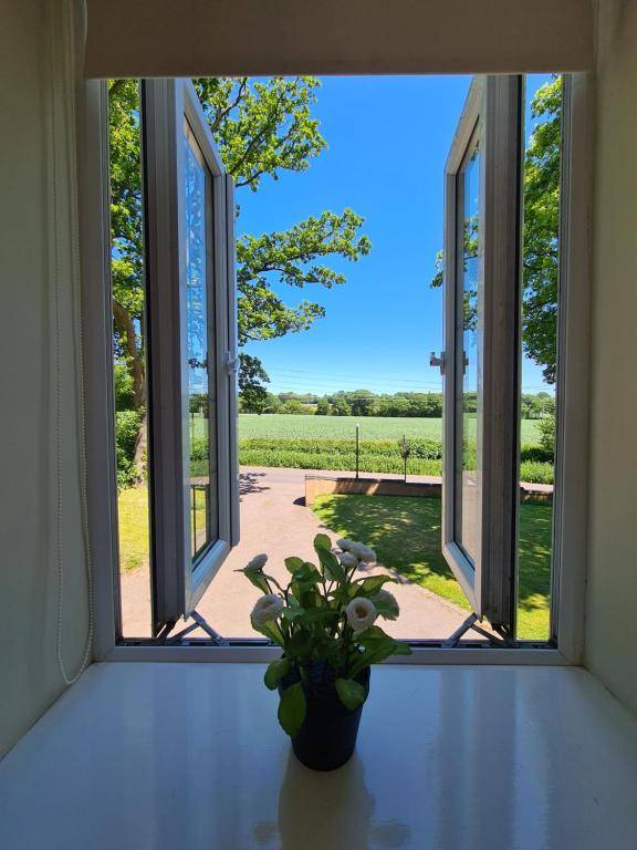 Beautiful Country Apartment rated Exceptional