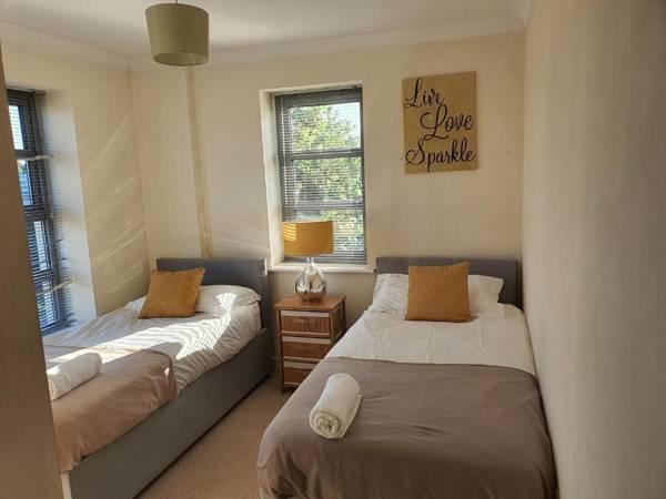 Vetrelax Colchester Circular Apartment