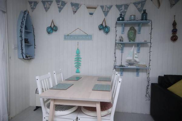 17H Medmerry Park 2 Bedroom Chalet