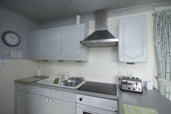 17H Medmerry Park 2 Bedroom Chalet