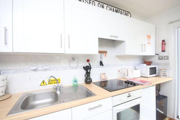 5G Medmerry Park 1 Bedroom Chalet