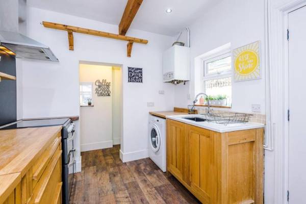 Charming 3 Bed Home in the Garden Quarter Chester