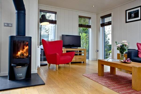 Blackbird Lodge Strawberryfield Park