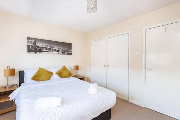 Clarence Suite by Kasar Stays