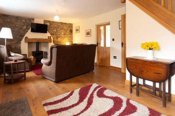 Lovely 3-Bed Cottage in the quiet hamlet of Horeb