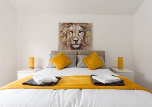 FREE PARKING ️ Near city centre ️