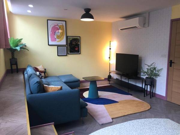 Aaron Wise - 51 Fitzhamon Apartments