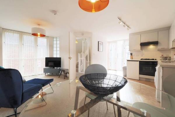 King's Corner - Townhouse in the Heart of the City