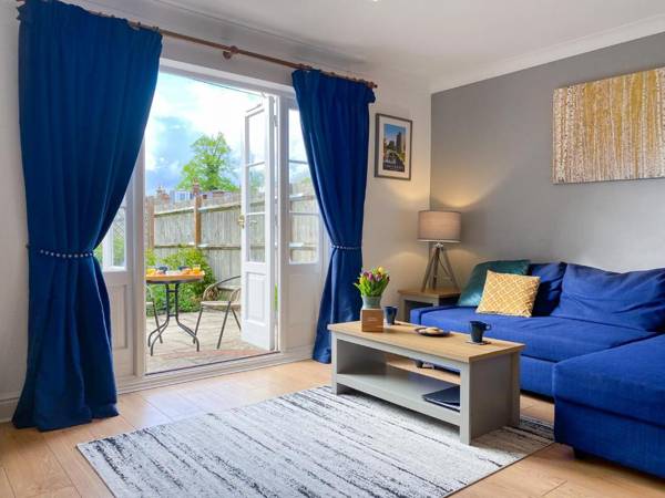 The Marlowe - Beautiful house in the heart of Canterbury with Free Parking