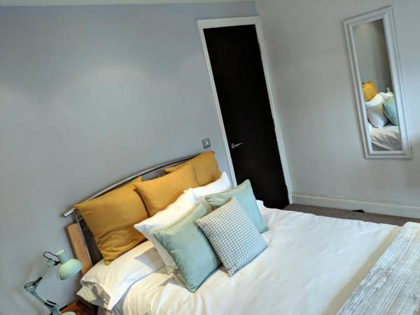 Regent 1 & 2 bed apartments in Cambridge city centre By Koala & Tree Short Lets & Serviced Accommodation