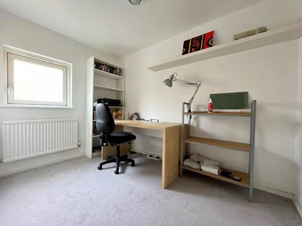 Workspace - 1bed apartment in the historic centre of Cambridge