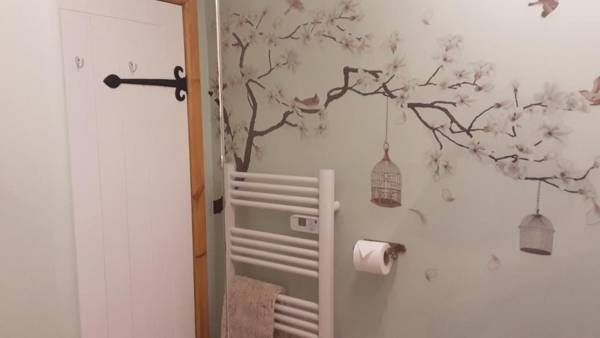 Wesley House Holidays - Choice of 2 Quirky Cottages in 4 private acres