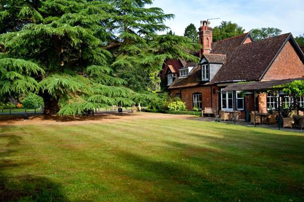 Ravenwood Hall Hotel