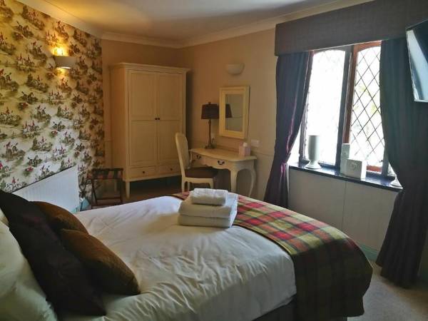 The Red Lion Hawkshaw