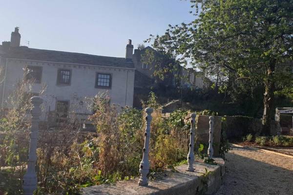 SPARKS - Family Suite in Canalside Guesthouse