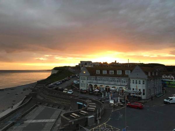 White Horse Hotel by Greene King Inns
