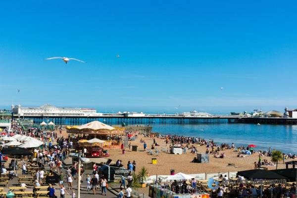 Green Diamond by Creatick Apartments