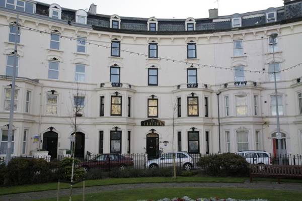 The Carlton's Holiday Suites