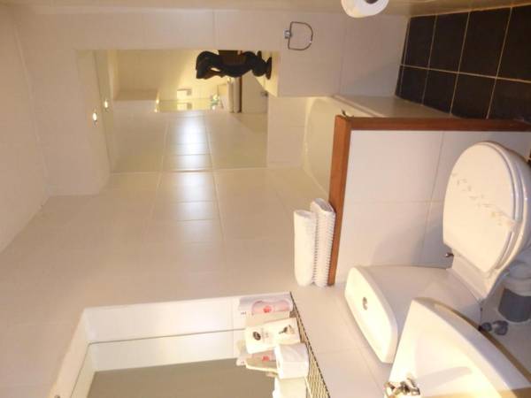 The Carlton's Holiday Suites