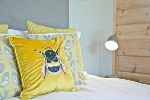 Broadpath Great Field Lodges