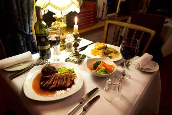 The Old Registry Rooms & Restaurant