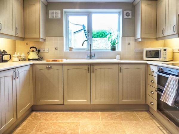 Cotswold Cottage Gems - Woodbine Cottage