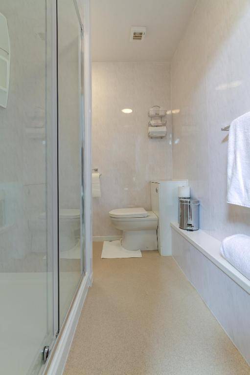 Valentine Lodge Over 25 Couples Only