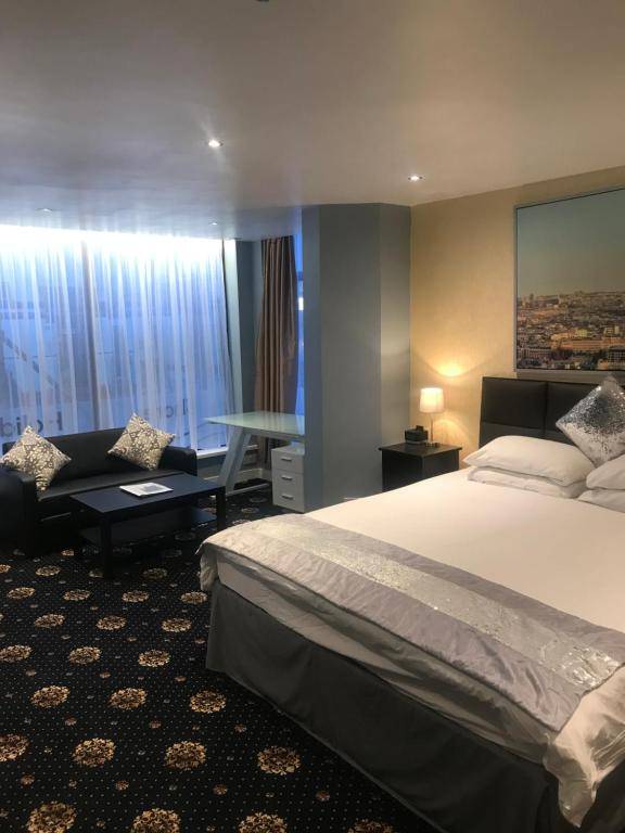 Shores Holiday Apartments