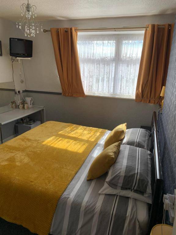 Hornby Villa 4*B&B Couples & Families Only