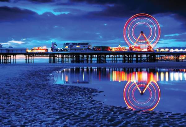 Albert Luxury Hottub and Jacuzzi Apartments