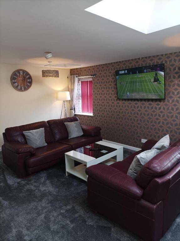 Rose James Apartments