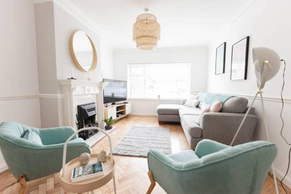 Moda Stays - Oxford House