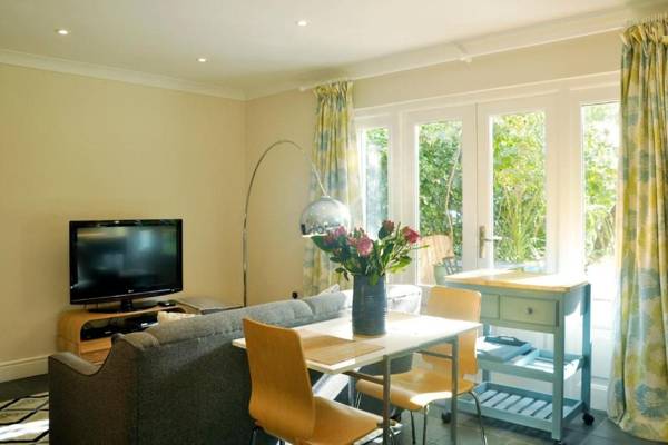 Immaculate Quiet Coach House in Garden Birmingham