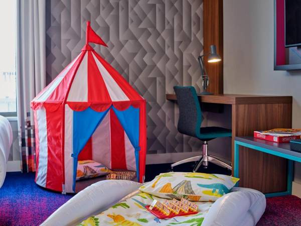 Workspace - Aloft Birmingham Eastside