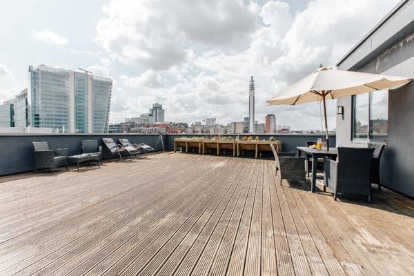 PENTHOUSE APT w/ AC 360 CITY VIEWS & PRIV TERRACE!