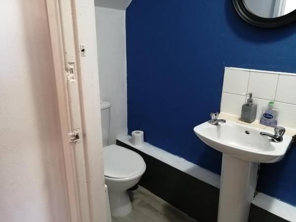 Fun 4-Bed Apartment in Birmingham central